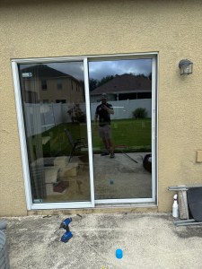 glass replaced in Tampa fl professional glass window repair service 